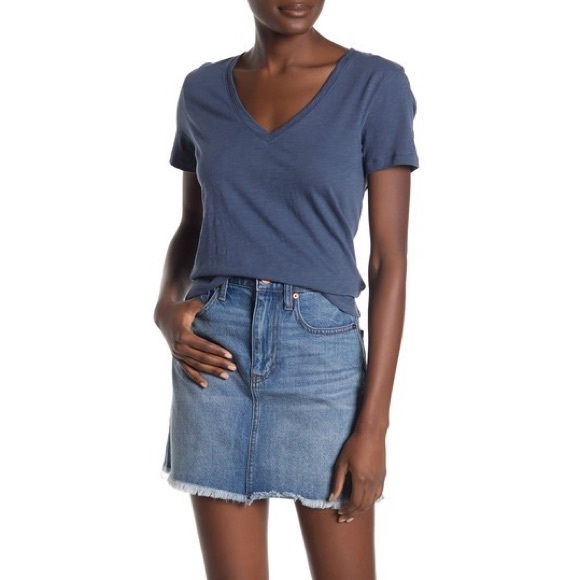 Madewell Tops - MADEWELL Short Sleeve V Neck Tee Shirt T-Shirt Madewell Tops - MADEWELL Short Sleeve V Neck Tee Shirt T-Shirt